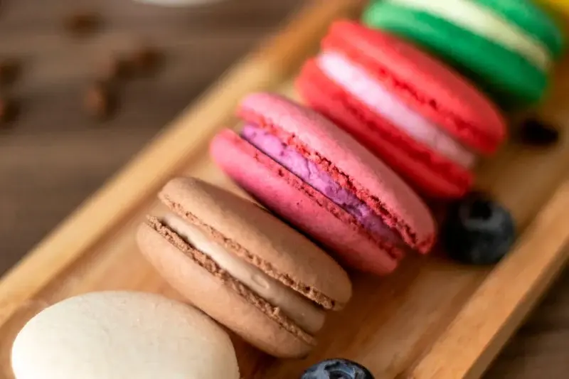 Макаруны Чёрная смородина (10шт)