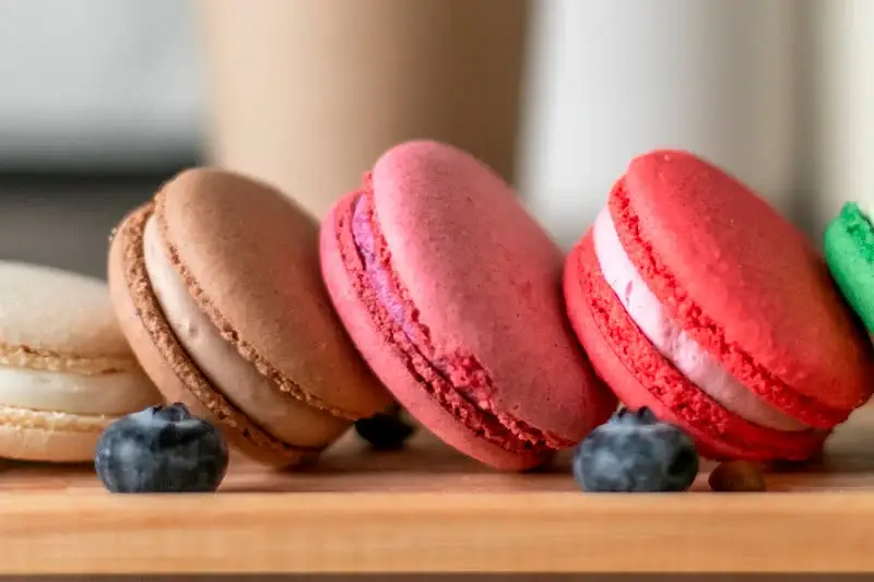 Макаруны Чёрная смородина (10шт)