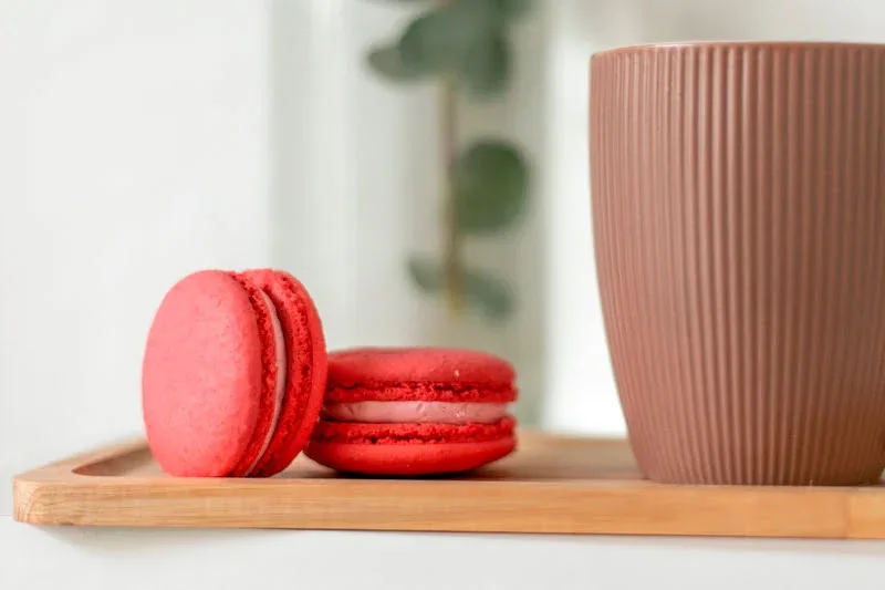 Макаруны Малиновые (10шт)