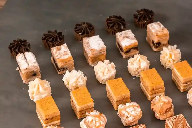 Мини пирожные Миндальные (15шт)