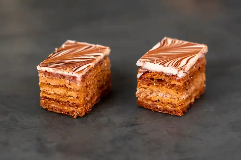 Мини пирожные Эстерхази (15шт)