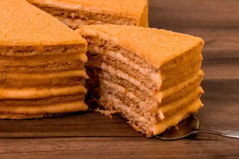 Пирожные Медовик (6 шт)
